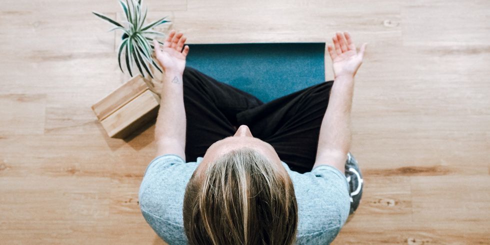 Yoga : 5 postures pour améliorer son sommeil