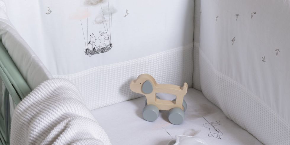 Taille de couette pour un lit d'enfant ou de bébé : comment choisir ? -  Carré blanc magazine