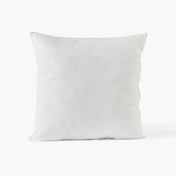 Suprême synthetic firm square pillow