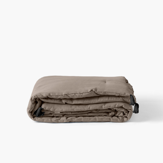 Taupe Songe quilt in washed linen and cotton