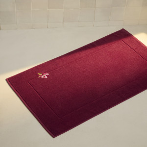 Solara garnet cotton and bamboo viscose bathmat