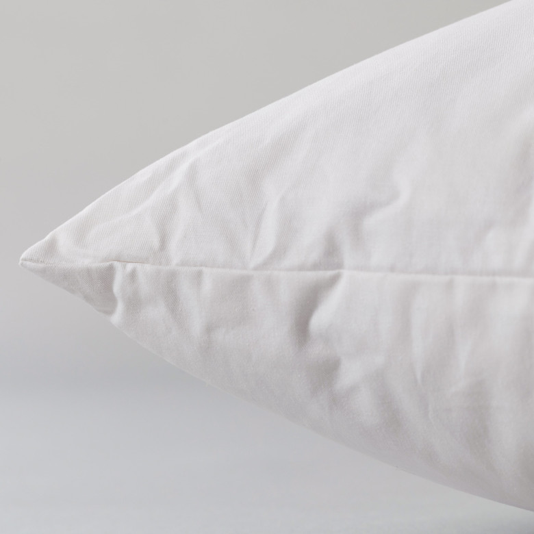 Coussin carré 50x50 avec Housse lavable - Oreiller en microfibre moelleux  et douillet - Circulation optimale de l'air - blanc Décorez votre lit! -  Conforama