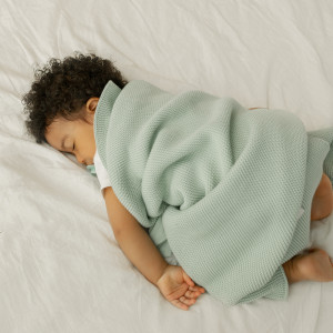 Welcome almond organic cotton blanket