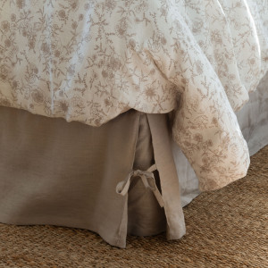 Songe grège bedspread